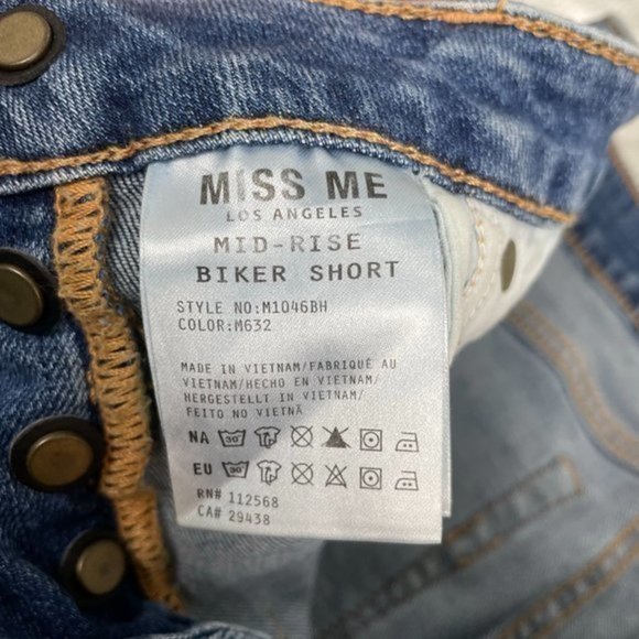 MISS ME Medium Blue Mid Rise Biker Short 25 - Picture 16 of 16